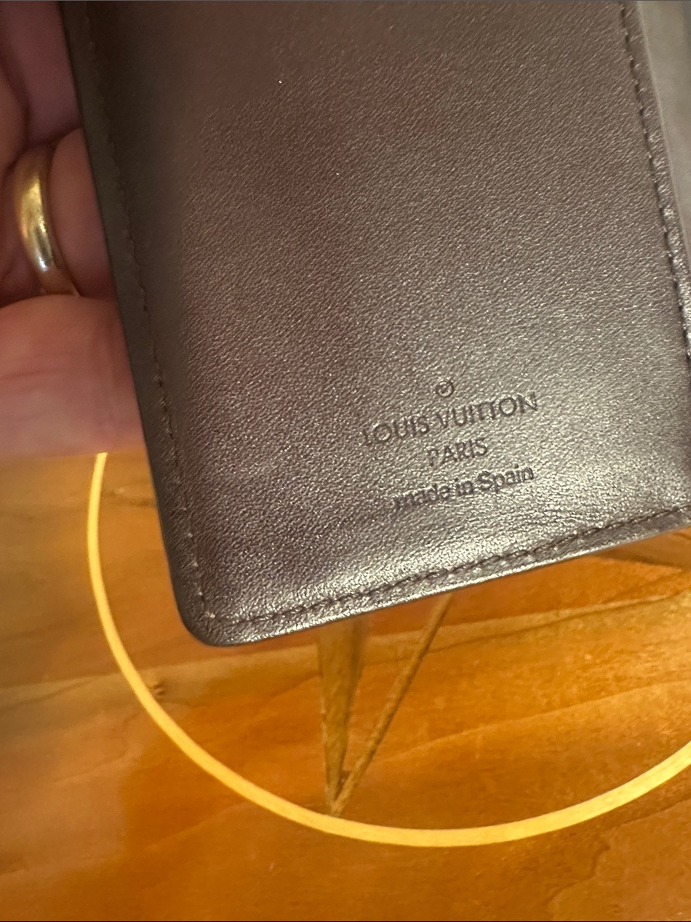 Authentic Louis Vuitton Vernis Small Ring Agenda Cover. - Picture 3 of 8